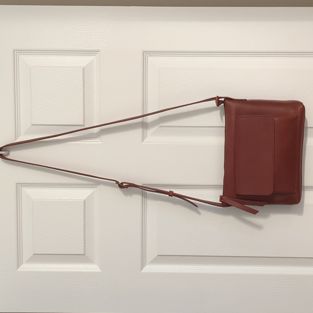 Olivia Crossbody bag